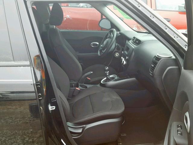 KNDJN2A25G7340392 - 2016 KIA SOUL 黑色 照片 5