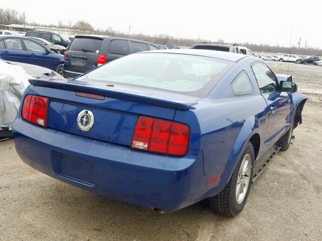 1ZVHT80N595135718 - 2009 FORD MUSTANG BLUE photo 4