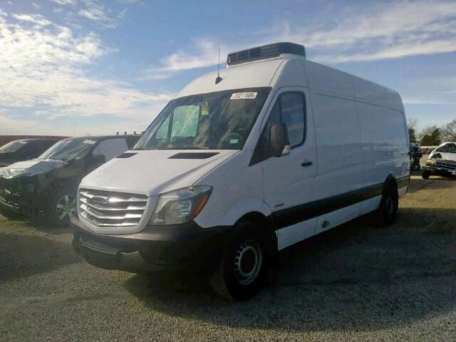 WDYPE8CC9FP156465 - 2015 FREIGHTLINER SPRINTER 2 WHITE photo 2