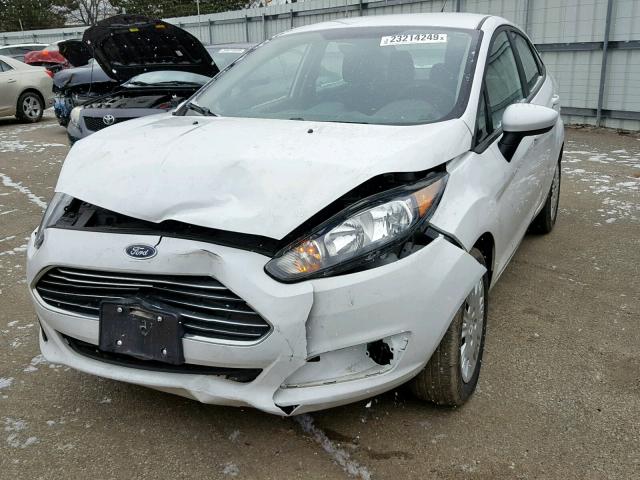 3FADP4AJXHM169744 - 2017 FORD FIESTA S WHITE photo 2