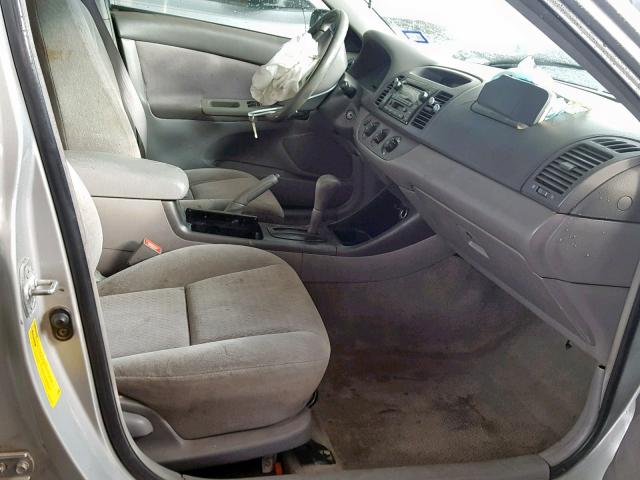 4T1BE30K53U144407 - 2003 TOYOTA CAMRY LE 银色 照片 5