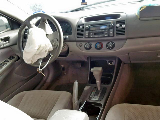 4T1BE30K53U144407 - 2003 TOYOTA CAMRY LE 银色 照片 9