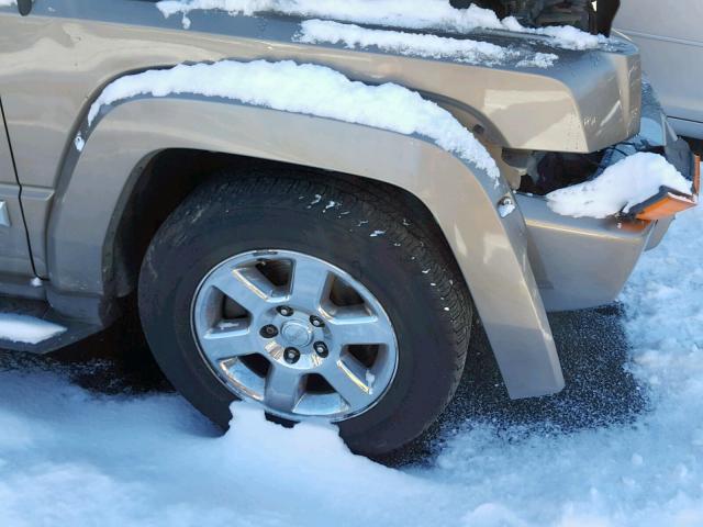 1J8HG58N66C141375 - 2006 JEEP COMMANDER BEIGE photo 9