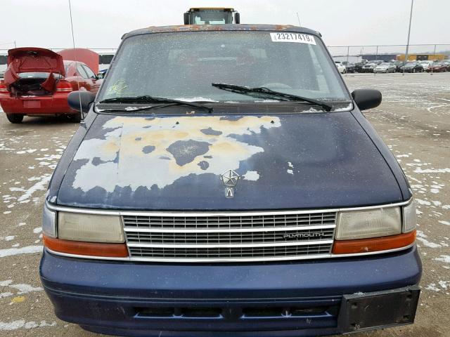 2P4GH2533SR106176 - 1995 PLYMOUTH VOYAGER BLUE photo 9