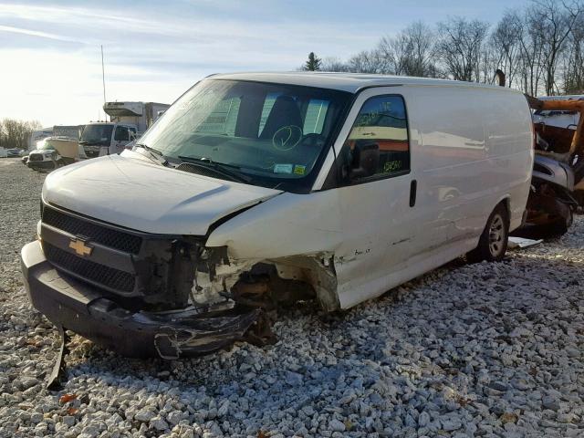 1GCSGAFX4C1132918 - 2012 CHEVROLET EXPRESS G1 WHITE photo 2