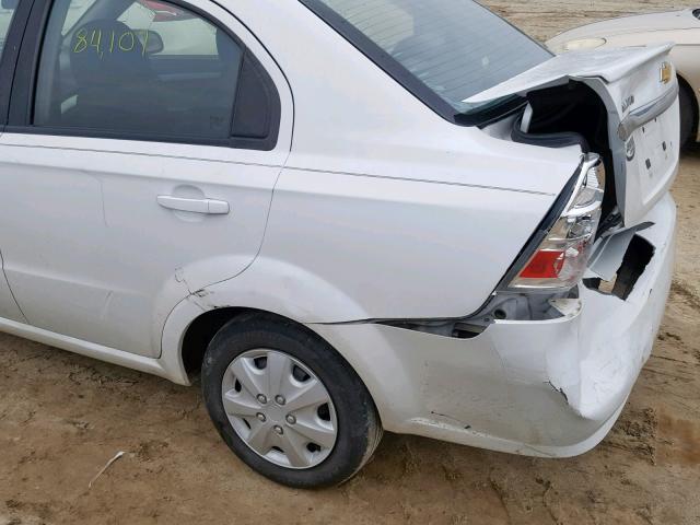 KL1TD5DE1BB251371 - 2011 CHEVROLET AVEO LS WHITE photo 9