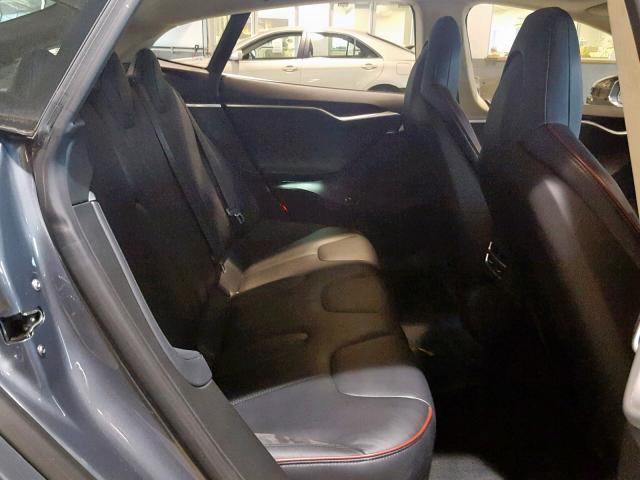 5YJSA1H18EFP36802 - 2014 TESLA MODEL S ვერცხლისფერი ფოტო 6