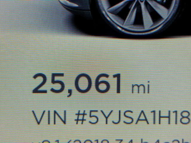 5YJSA1H18EFP36802 - 2014 TESLA MODEL S ვერცხლისფერი ფოტო 8