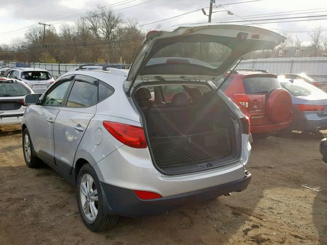 KM8JUCAC4DU573562 - 2013 HYUNDAI TUCSON GLS SILVER photo 3