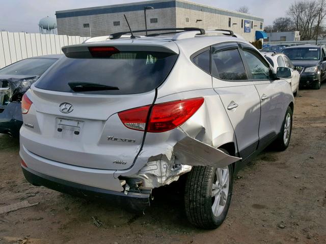 KM8JUCAC4DU573562 - 2013 HYUNDAI TUCSON GLS SILVER photo 4