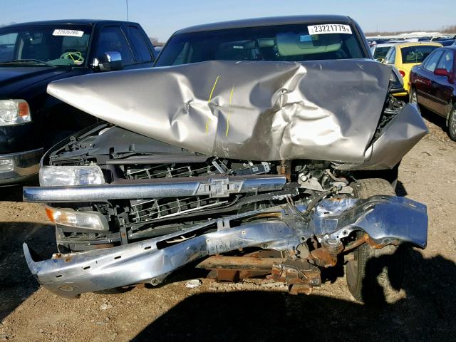 2GCEC19W4X1241066 - 1999 CHEVROLET SILVERADO SILVER photo 7