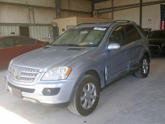 4JGBB22E67A227197 - 2007 MERCEDES-BENZ ML 320 CDI SILVER photo 2