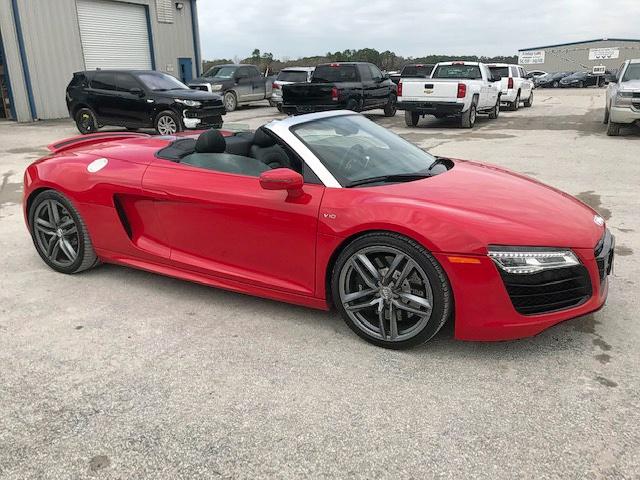 WUASNAFG3EN001581 - 2014 AUDI R8 5.2 QUA RED photo 9