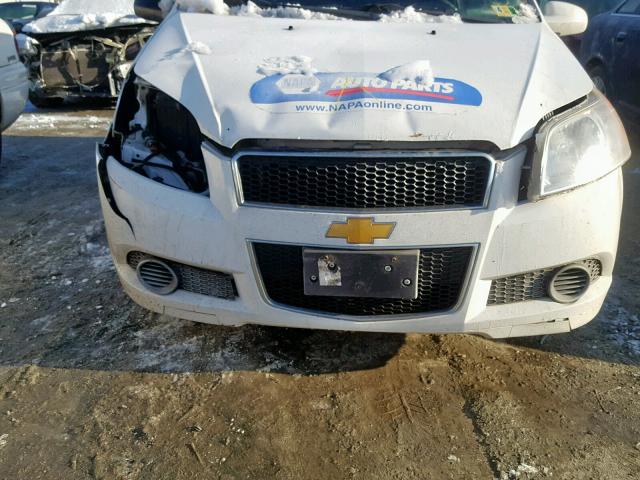 KL1TD6DE8BB184970 - 2011 CHEVROLET AVEO LS WHITE photo 9