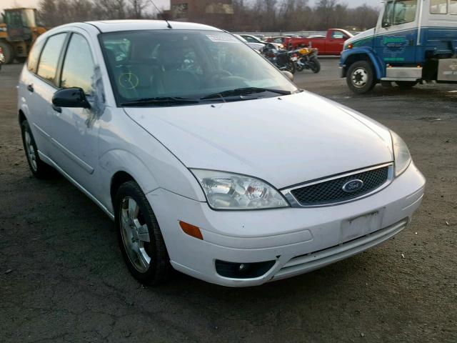 1FAFP37NX6W166546 - 2006 FORD FOCUS ZX5 WHITE photo 1