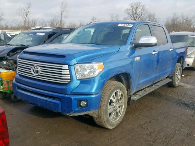 5TFAW5F18GX499132 - 2016 TOYOTA TUNDRA CRE 蓝色 照片 2