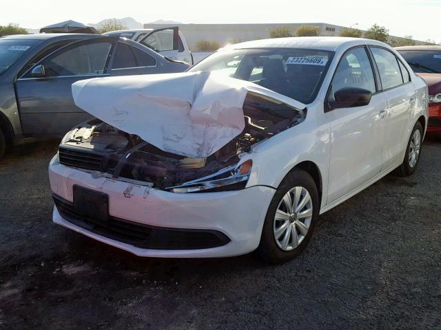 3VW2K7AJXEM353575 - 2014 VOLKSWAGEN JETTA BASE WHITE photo 2