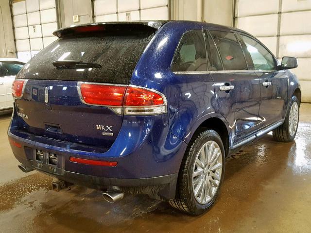 2LMDJ8JKXBBJ07037 - 2011 LINCOLN MKX BLUE photo 4