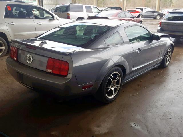 1ZVFT80N975365850 - 2007 FORD MUSTANG 灰色 照片 4