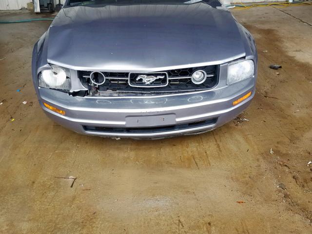 1ZVFT80N975365850 - 2007 FORD MUSTANG 灰色 照片 9