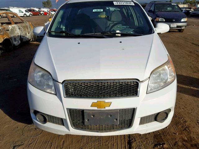 KL1TD6DE5BB154289 - 2011 CHEVROLET AVEO LS WHITE photo 9