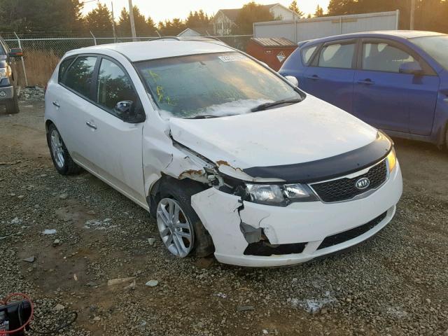 KNAFU5A2XB5372525 - 2011 KIA FORTE EX WHITE photo 1