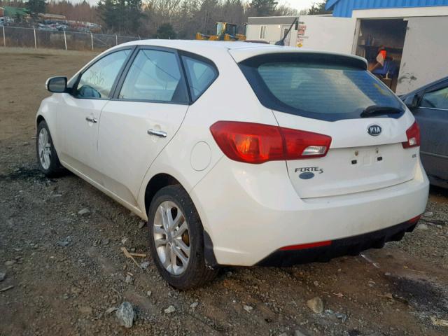 KNAFU5A2XB5372525 - 2011 KIA FORTE EX WHITE photo 3