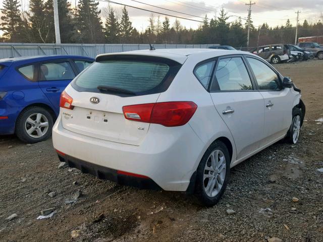 KNAFU5A2XB5372525 - 2011 KIA FORTE EX WHITE photo 4