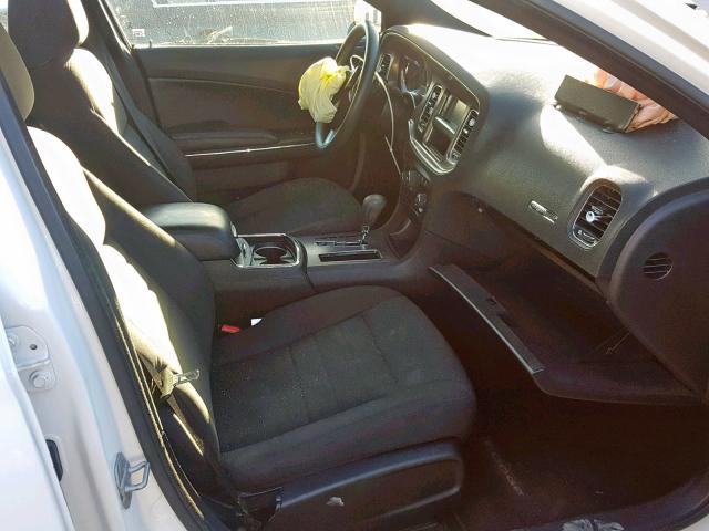 2C3CDXBGXDH609560 - 2013 DODGE CHARGER SE WHITE photo 5