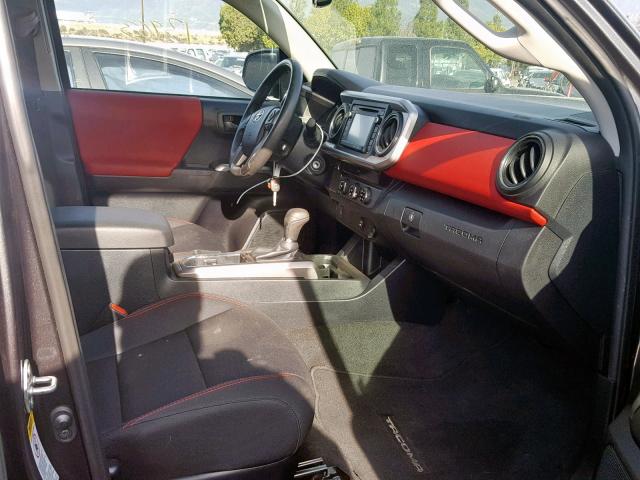 3TMAZ5CN7HM038302 - 2017 TOYOTA TACOMA DOU GRAY photo 5