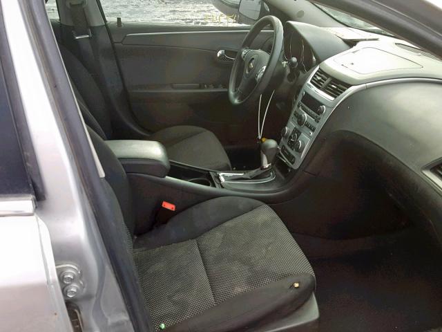 1G1ZC5E03CF392566 - 2012 CHEVROLET MALIBU 1LT SILVER photo 5