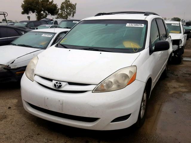 5TDZK23CX8S119279 - 2008 TOYOTA SIENNA CE WHITE photo 2