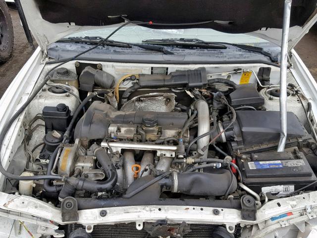 YV1VS29552F871027 - 2002 VOLVO S40 1.9T WHITE photo 7