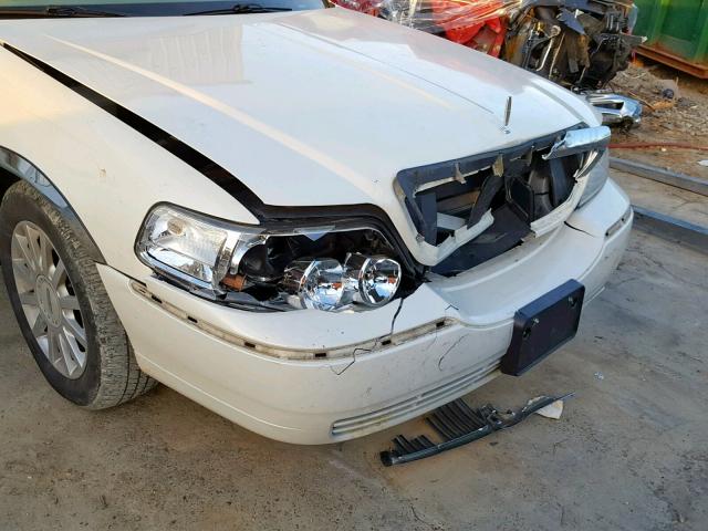 1LNHM81V26Y609449 - 2006 LINCOLN TOWN CAR S WHITE photo 9