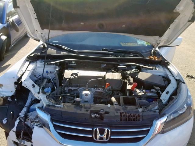 1HGCR2F59FA070893 - 2015 HONDA ACCORD SPO 白色 照片 7