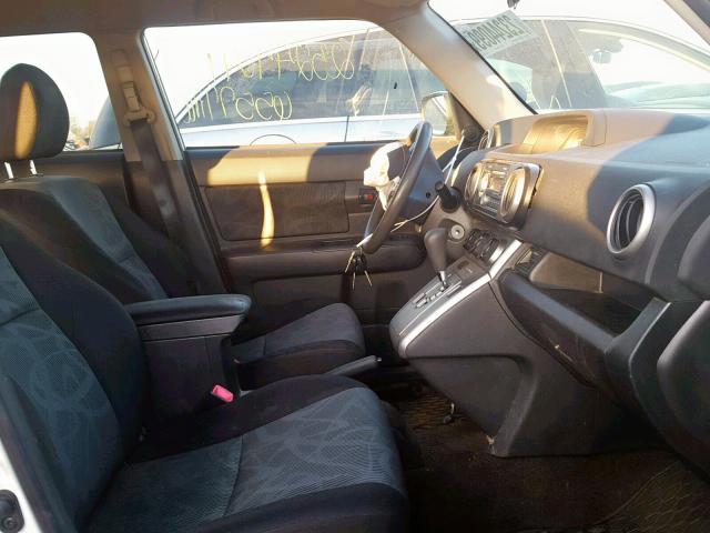 JTLZE4FE4CJ001755 - 2012 TOYOTA SCION XB Ақ фото 5