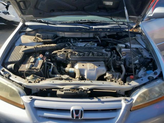 3HGCG56402G700603 - 2002 HONDA ACCORD LX SILVER photo 7