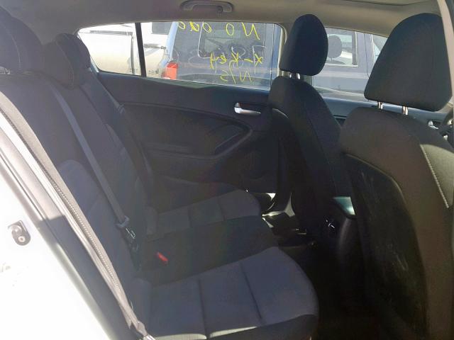 KNAFK5A82G5449616 - 2016 KIA FORTE LX WHITE photo 6