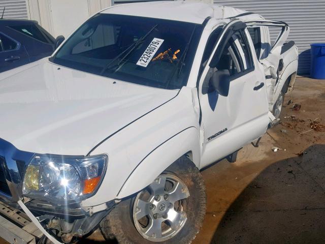 3TMJU62N47M046927 - 2007 TOYOTA TACOMA DOU WHITE photo 9