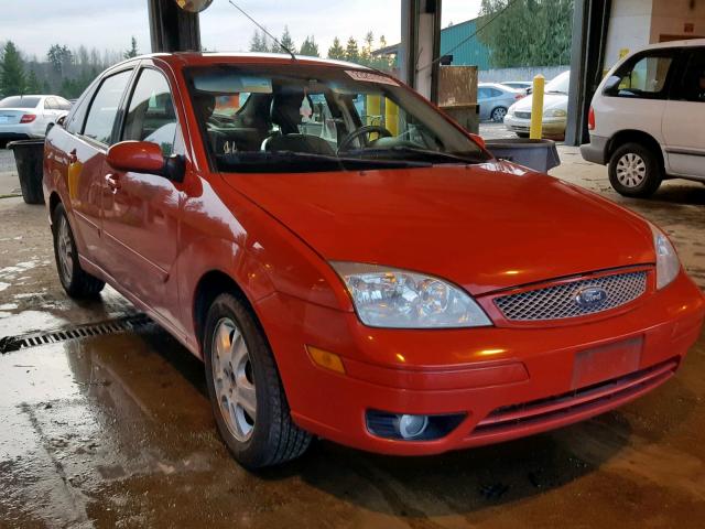 1FAFP38Z75W168500 - 2005 FORD FOCUS ZX4 RED photo 1