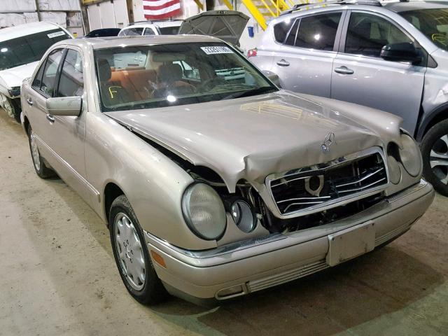 WDBJF82H1XX025722 - 1999 MERCEDES-BENZ E 320 4MAT 金色 照片 1