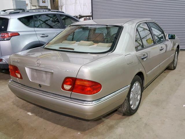 WDBJF82H1XX025722 - 1999 MERCEDES-BENZ E 320 4MAT 金色 照片 4