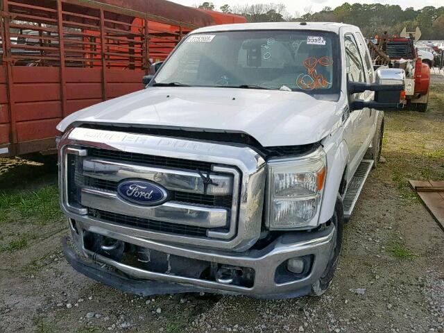 1FT7X2A6XBEA55439 - 2011 FORD F250 SUPER WHITE photo 2
