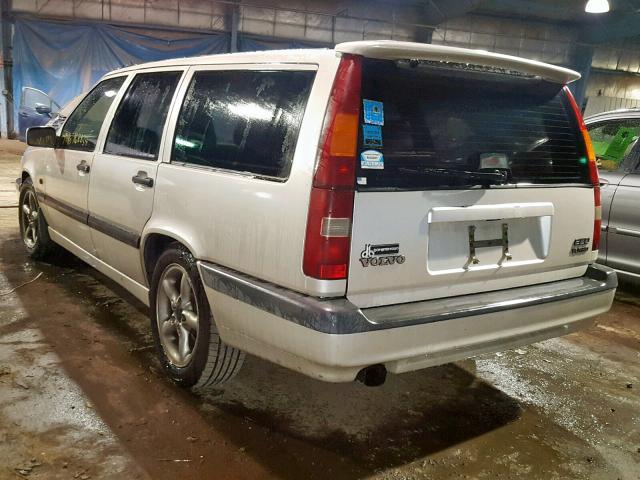 YV1LW5723T2185812 - 1996 VOLVO 850 CREAM photo 3