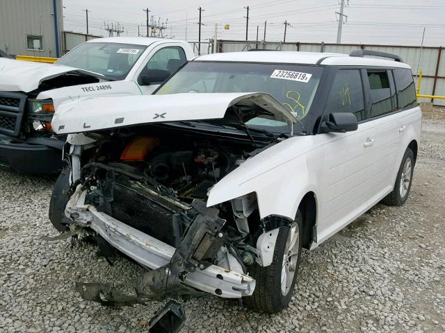 2FMGK5B84EBD23221 - 2014 FORD FLEX SE WHITE photo 2