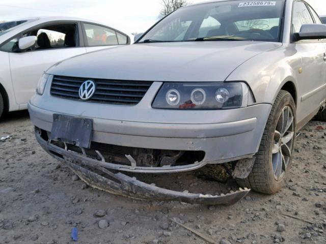 WVWMA63B6XE441286 - 1999 VOLKSWAGEN PASSAT GLS SILVER photo 9