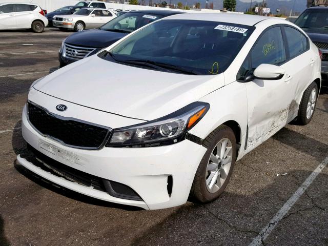 3KPFL4A73HE011534 - 2017 KIA FORTE LX WHITE photo 2