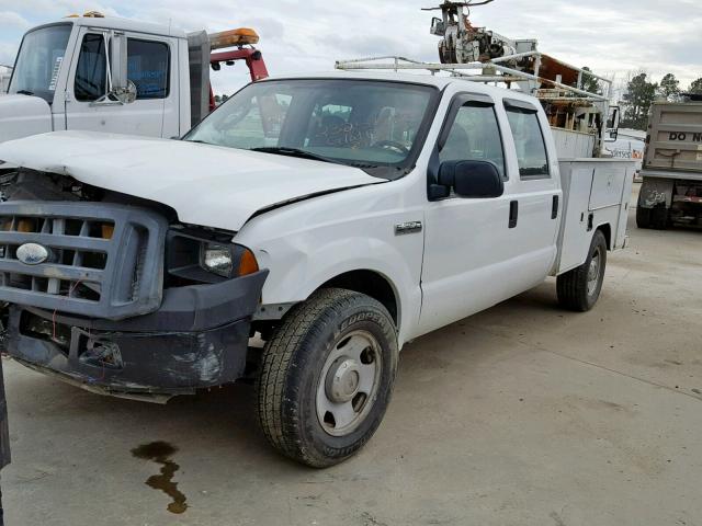 1FTWW30505EA39364 - 2005 FORD F350 SRW S WHITE photo 2