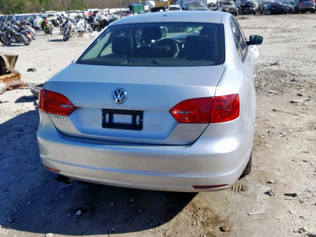 3VW1K7AJ6EM436772 - 2014 VOLKSWAGEN JETTA BASE SILVER photo 9