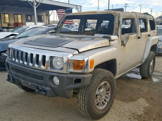 5GTDN13E678170500 - 2007 HUMMER H3 SILVER photo 2